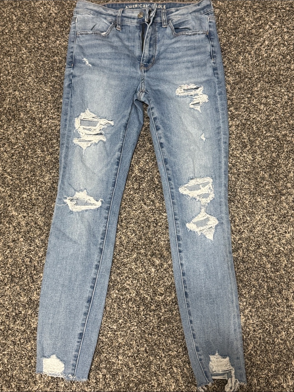 American Eagle Outfitters Light Wash Ripped Women's Jeans